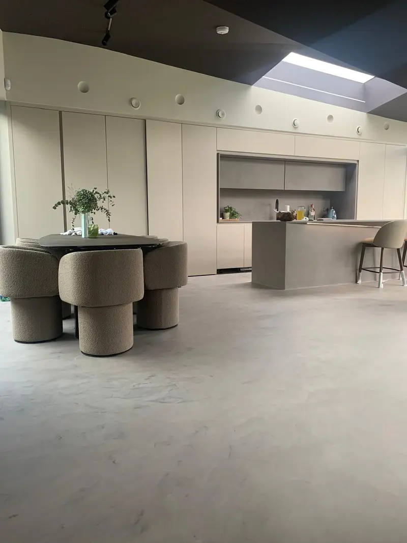 Microcement seamless surface finish by Lyons Design